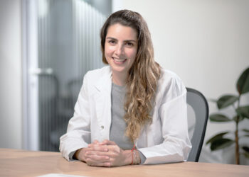 Pies descalzos en la infancia: beneficios y mitos a derribar